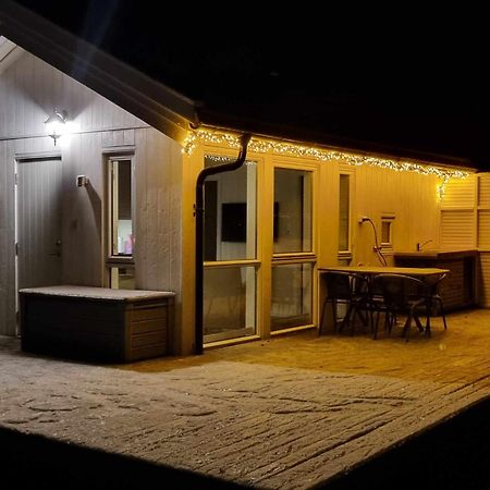 Feriehus Ved Sjoen Tomra Extérieur photo