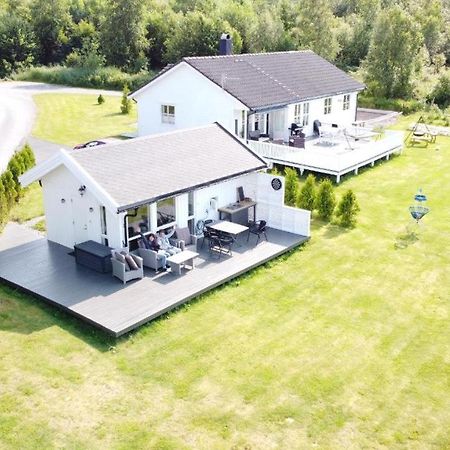 Feriehus Ved Sjoen Tomra Extérieur photo