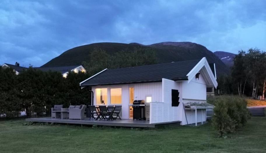 Feriehus Ved Sjoen Tomra Extérieur photo