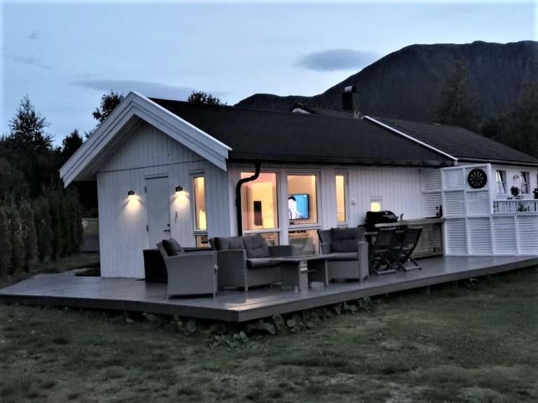 Feriehus Ved Sjoen Tomra Extérieur photo