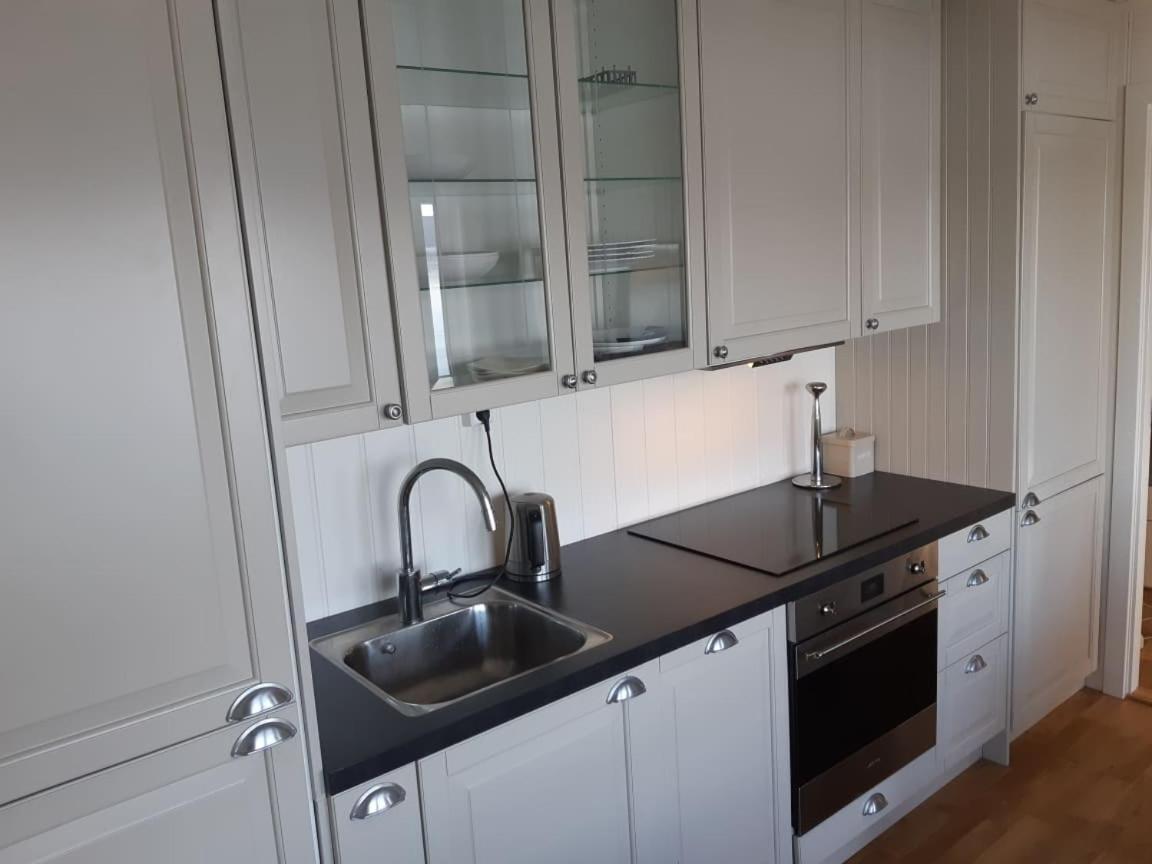 Feriehus Ved Sjoen Tomra Extérieur photo